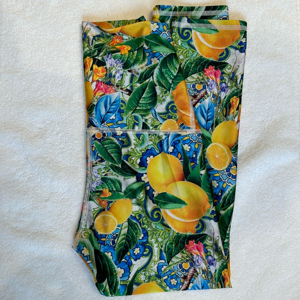 Colorful floral/citrus super stretch Emily Tsu Leggings